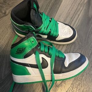 Nike Black and Green Sneakers